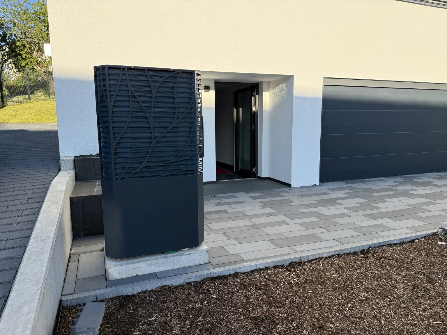 You are currently viewing Ein Gerät, drei Wohnungen – Heizen auf 519 m² mit nur einer Wärmepumpe